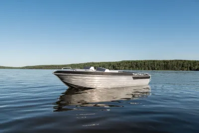 Дистанционная лодка Тактика 430 обложка