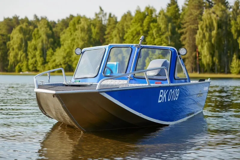 Каютный катер ВЕСТА-470, фото: 2