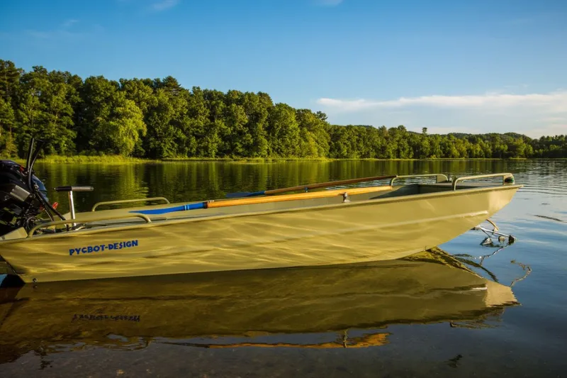 Каютный катер РУСБОТ-52 Jon Boat Болотоход, фото: 2