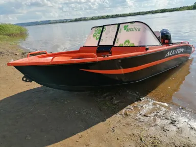 Каютный катер Aluton 490DC обложка