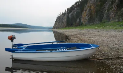 Лодка Афина