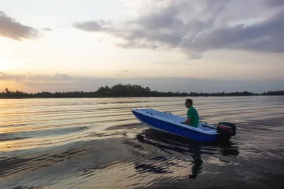 Лодка Кайман 300