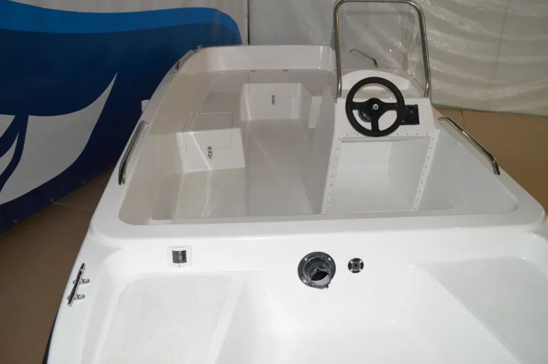 Пластиковая лодка Кайман 400, фото: 25