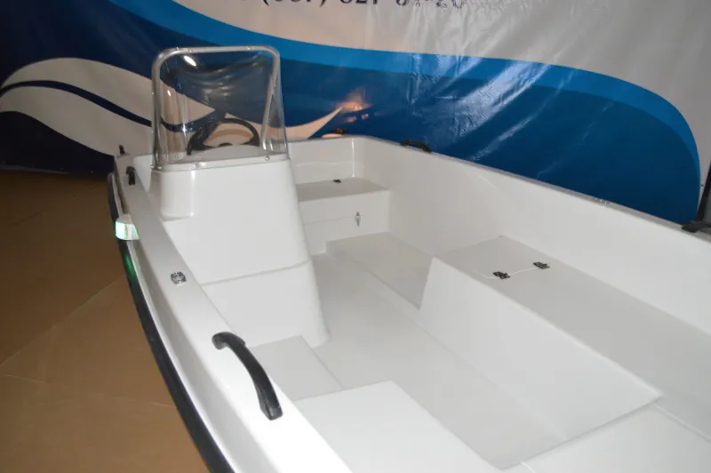 Пластиковая лодка Кайман 400, фото: 2