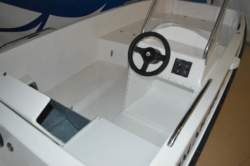 Пластиковая лодка Кайман 400, фото: 4