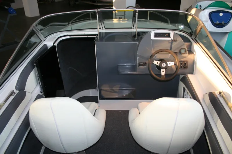 Пластиковая лодка FEROX, фото: 12