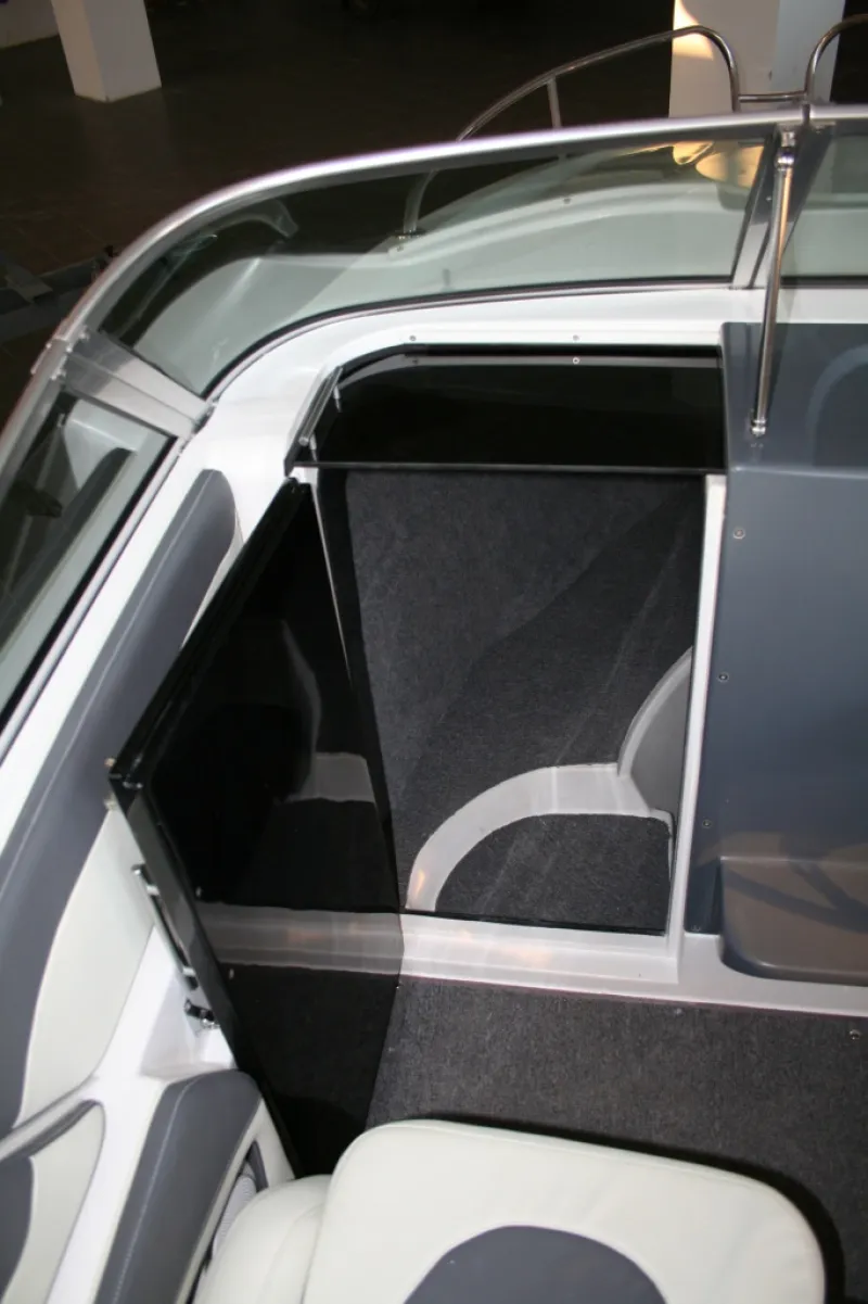 Пластиковая лодка FEROX, фото: 14