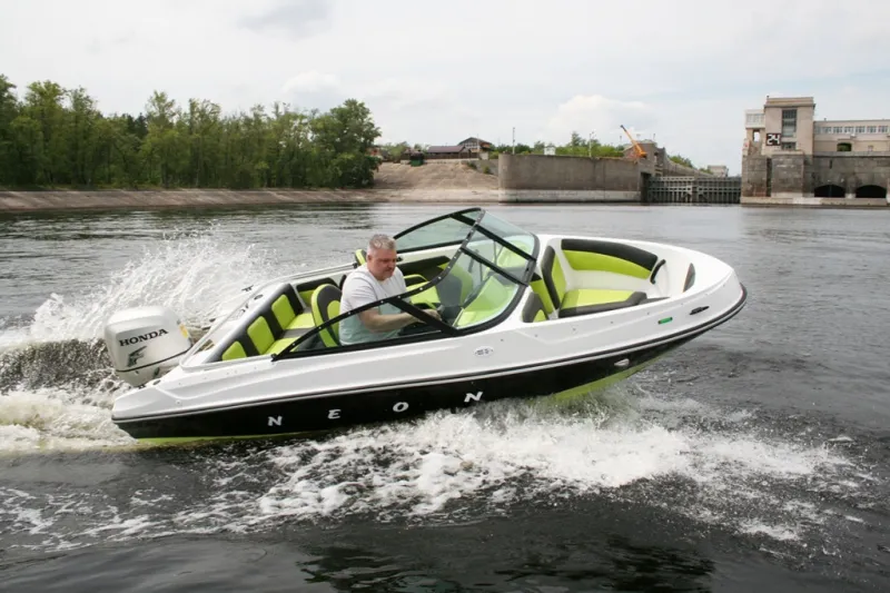 Пластиковая лодка NEON BOWRIDER, фото: 9