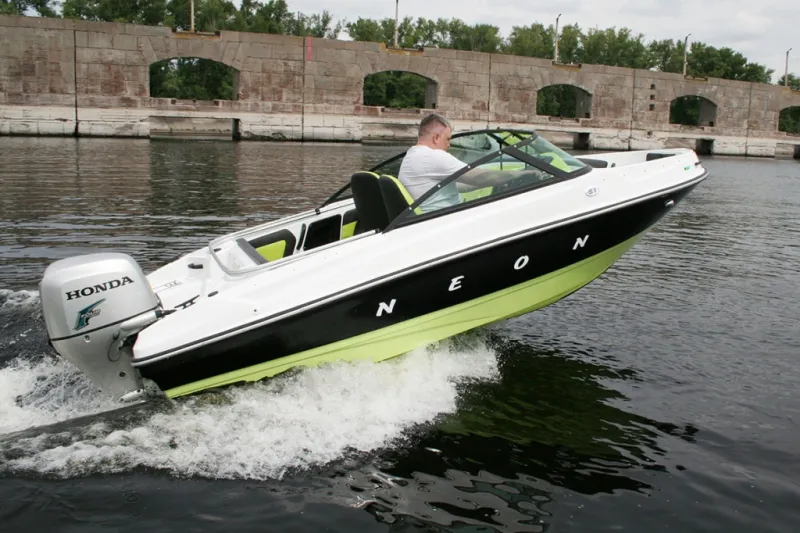 Пластиковая лодка NEON BOWRIDER, фото: 10