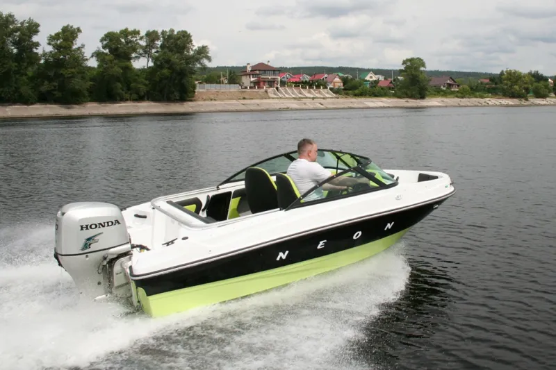 Пластиковая лодка NEON BOWRIDER, фото: 13