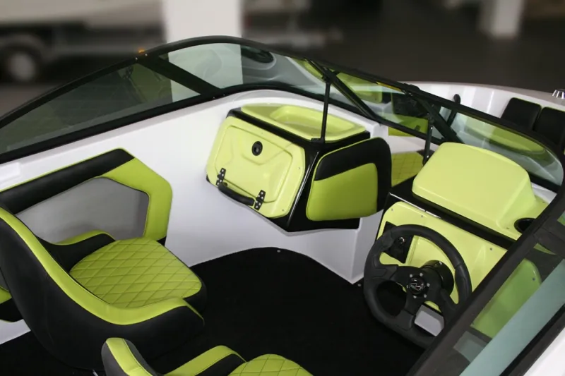 Пластиковая лодка NEON BOWRIDER NEW, фото: 15