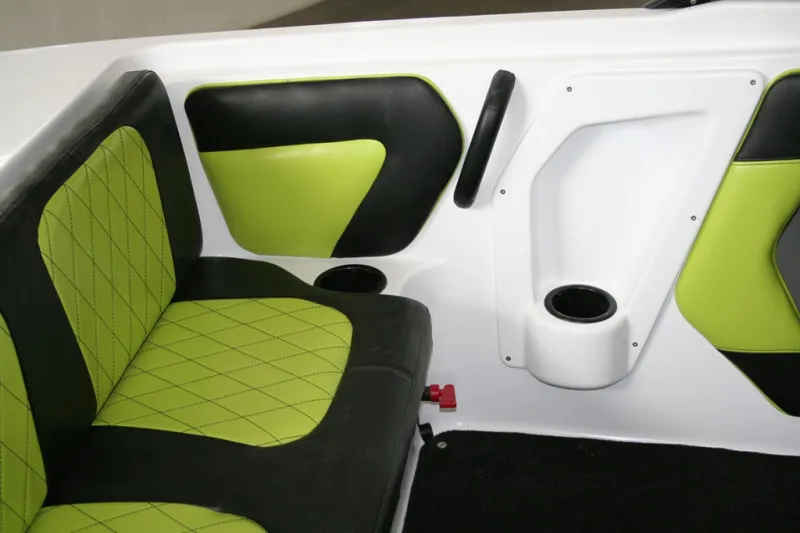 Пластиковая лодка NEON BOWRIDER NEW, фото: 14