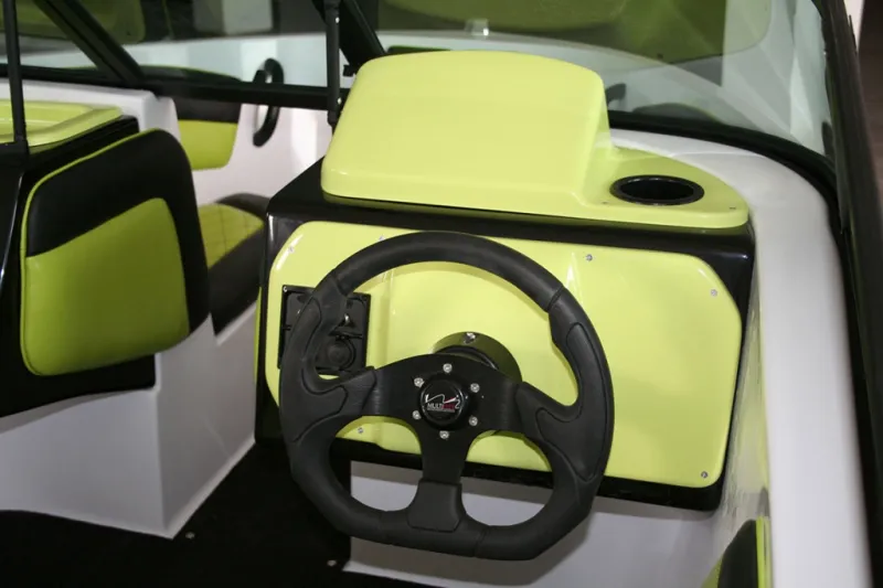 Пластиковая лодка NEON BOWRIDER NEW, фото: 13