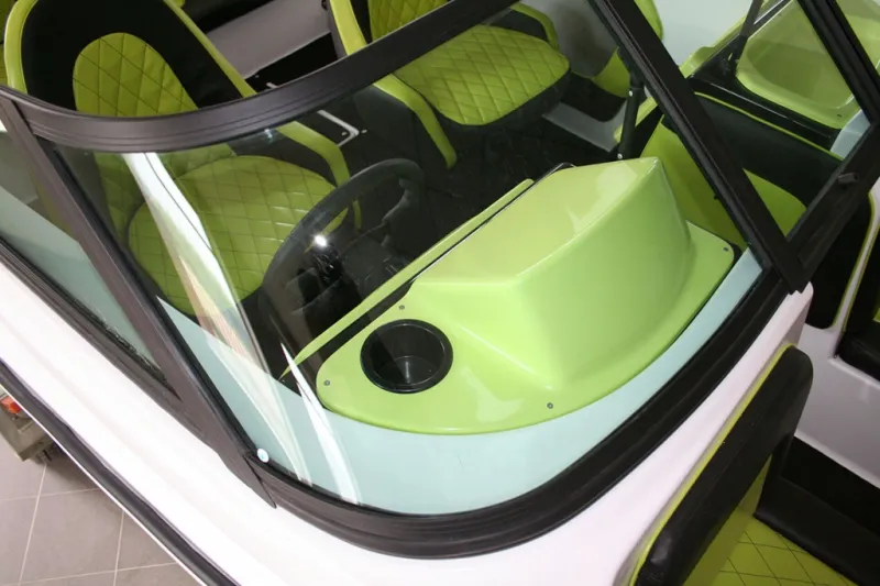 Пластиковая лодка NEON BOWRIDER NEW, фото: 10