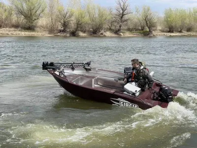 Лодка Girgis 390 Кринобули