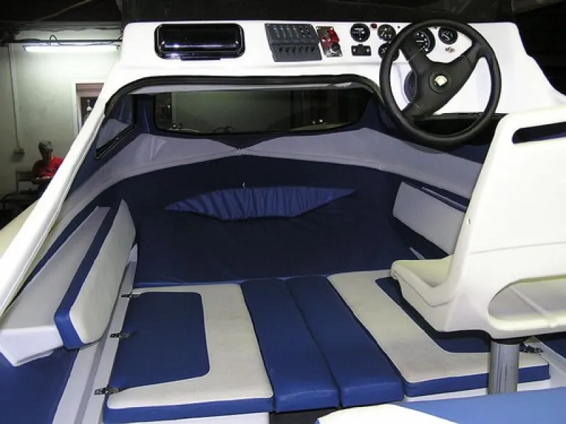 Пластиковая лодка RiverJet HT (РиверДжет ХардТоп), фото: 3