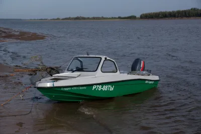 Лодка Lugger 450 Classic