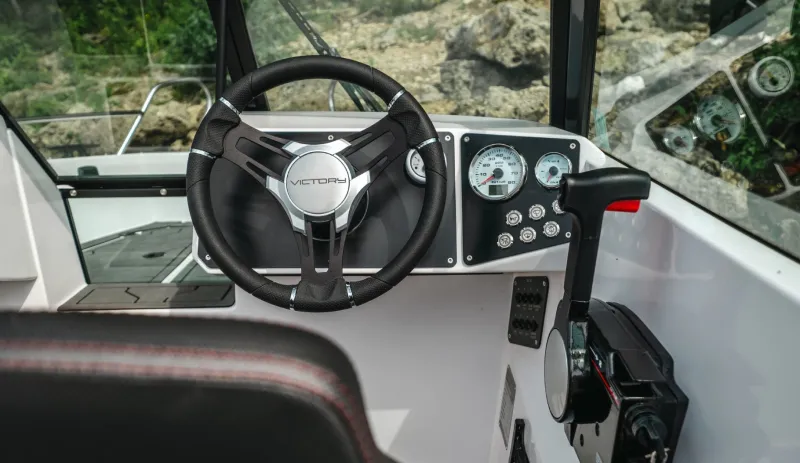 Пластиковая лодка Victory 470, фото: 23