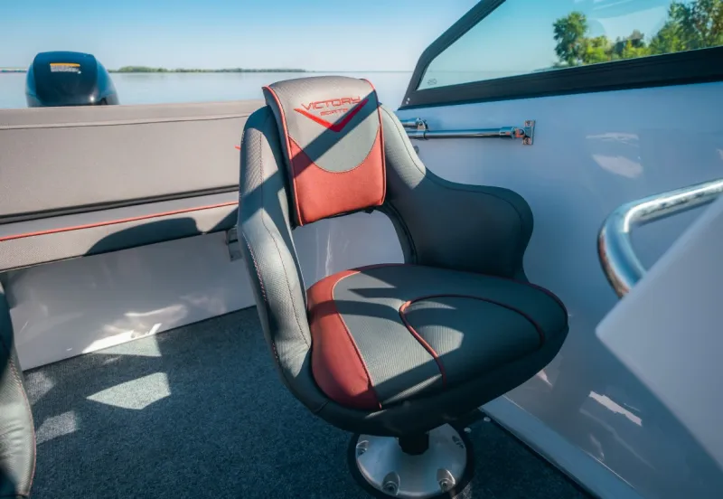 Пластиковая лодка Victory 470, фото: 13