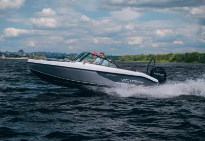 Лодка Victory 570 Open