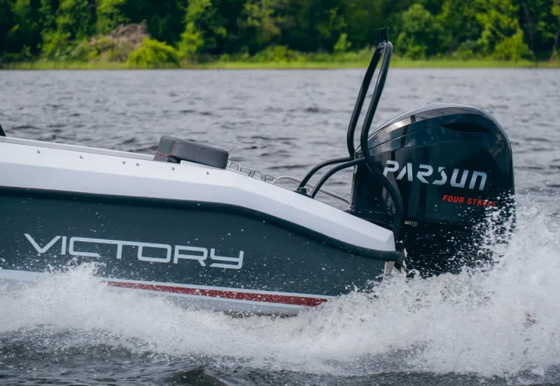 Пластиковая лодка Victory 570 Open, фото: 13