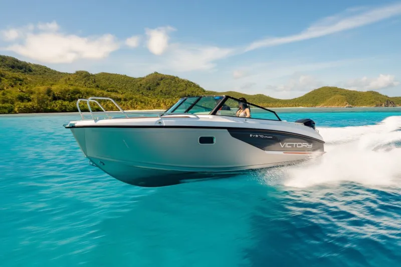 Каютный катер Victory 570 Cruiser, фото: 2