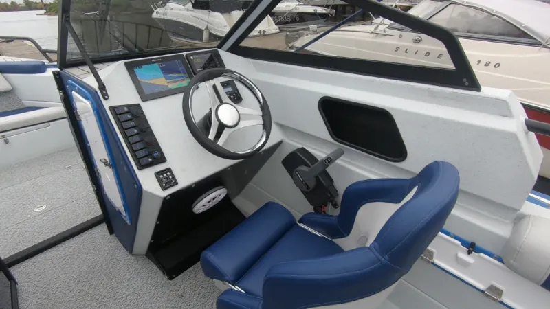 Active DC, фото: 100