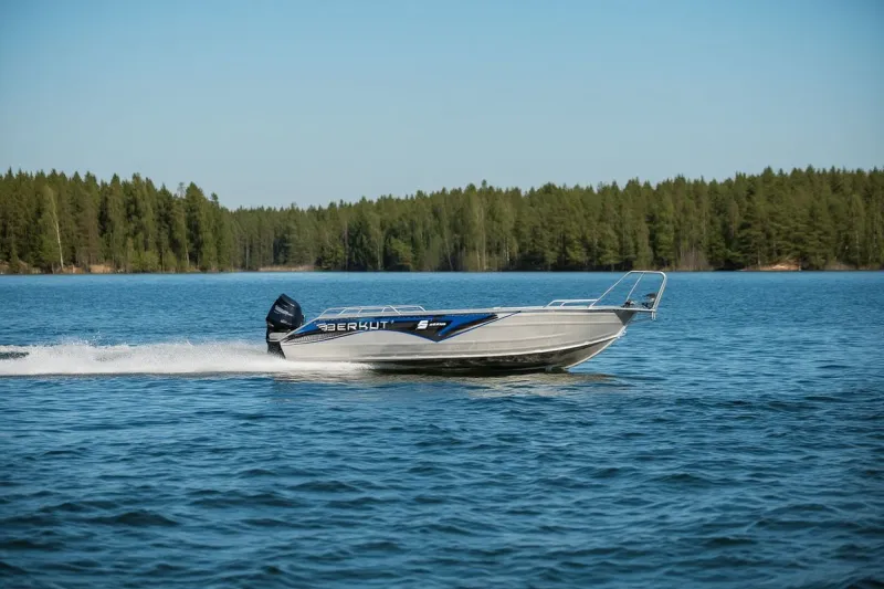 Каютный катер BERKUT S, фото: 2