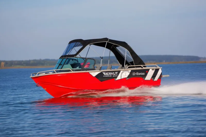 Каютный катер BERKUT M-Jacket, фото: 2