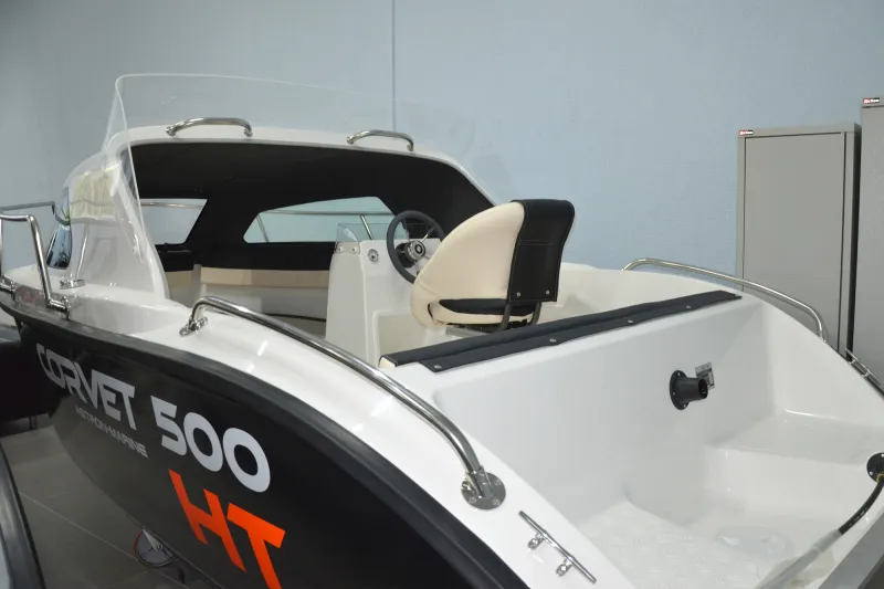 Пластиковая лодка Корвет 500 HT, фото: 5