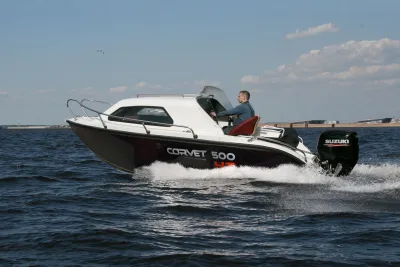 Лодка Корвет 500 HT