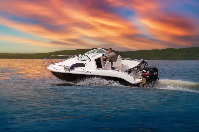 Каютный катер Новая Ладога М, фото: 2