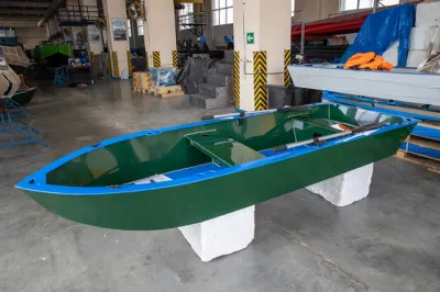 Лодка РИФ 36