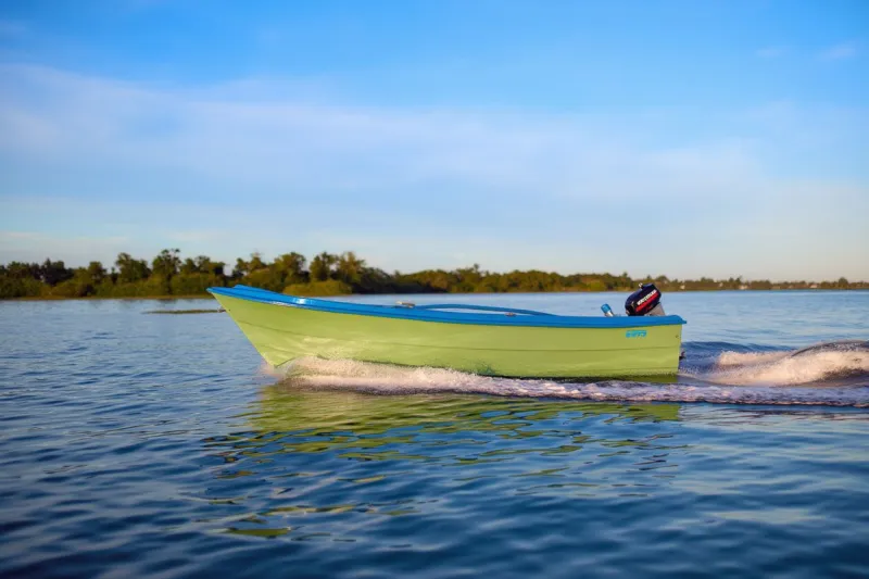 Каютный катер СЛК - 365, фото: 2