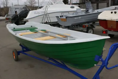 Лодка СЛК-460 с II банками