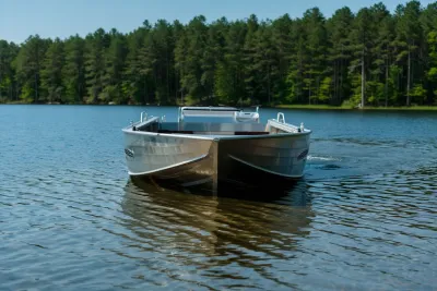 Каютный катер Тактика 430 РМ обложка