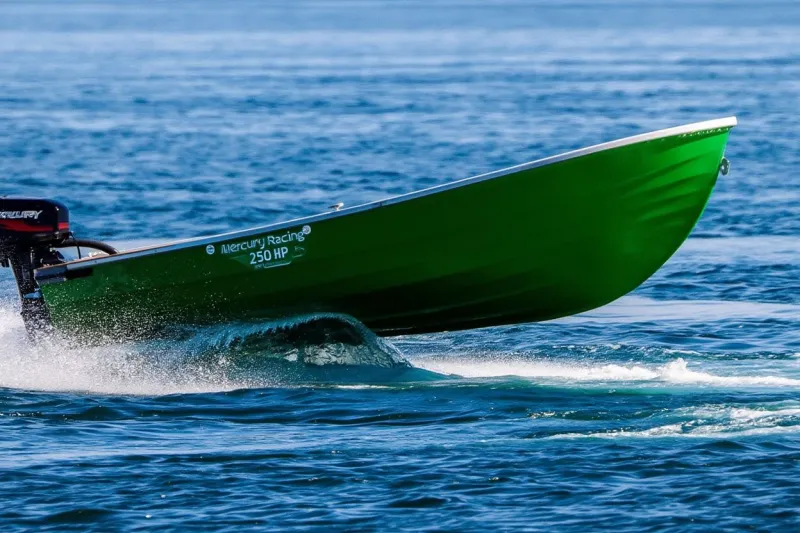 Каютный катер СЛК-390, фото: 2