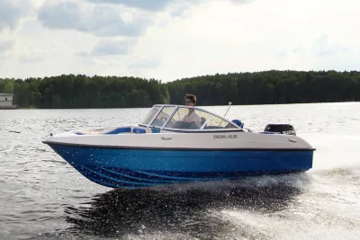 Лодка Enigma 460 BR