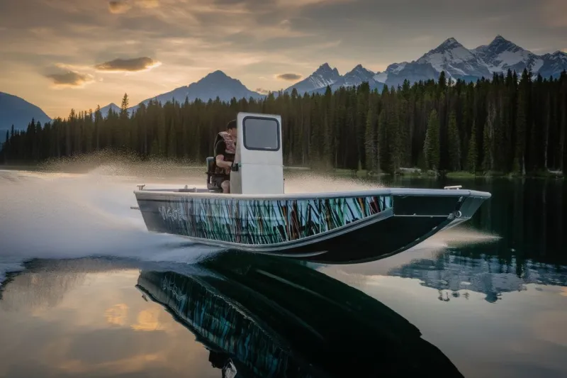 Каютный катер VIGOR 560 (B) Centre Consol, фото: 2