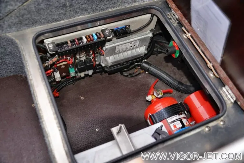 VIGOR 480 (S) Closed Bow, фото: 3