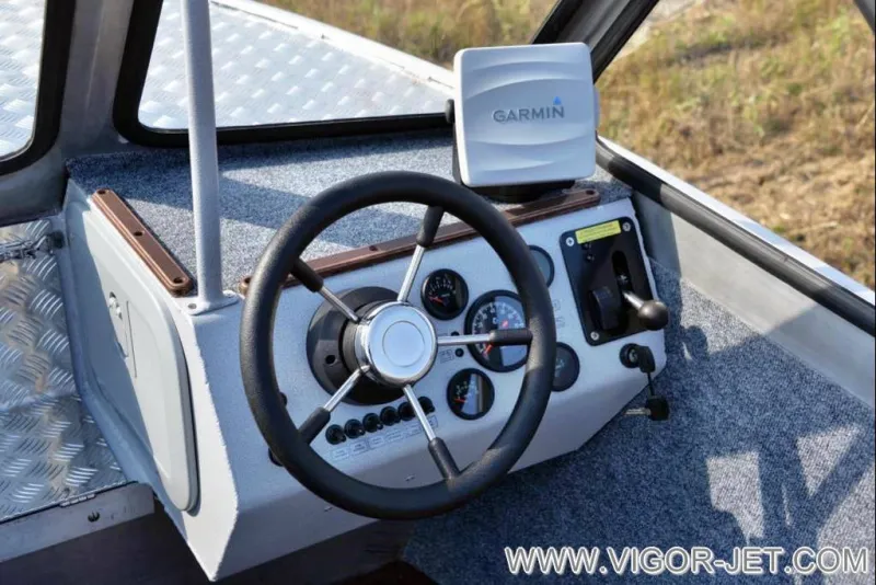 VIGOR 540 (A) Closed Bow, фото: 10