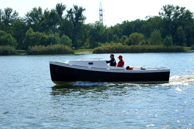 Лодка Скиф 21