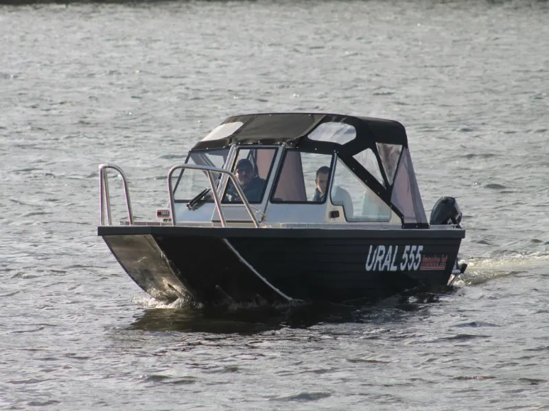 Моторная лодка URAL 555 JET OPEN, фото: 1