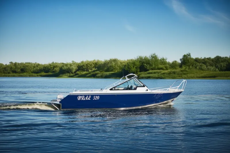 Каютный катер Уралъ 520, фото: 2