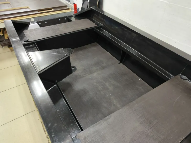 Пластиковая лодка GOONCH 460 mud Z, фото: 2