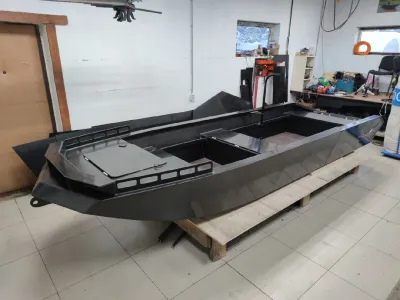 Лодка GOONCH 460 mud