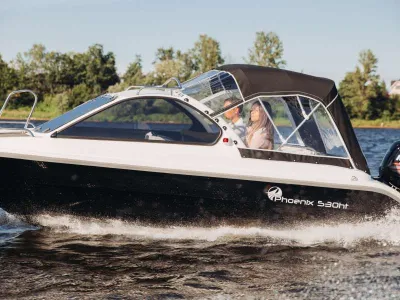 Лодка Phoenix 530HT