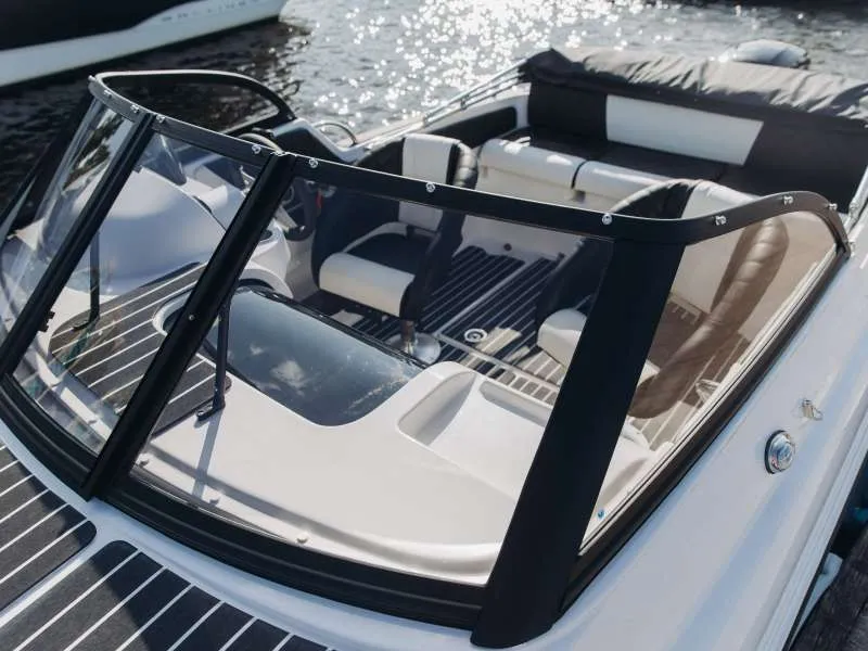 Phoenix 560, фото: 22