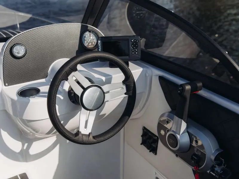 Phoenix 560, фото: 33