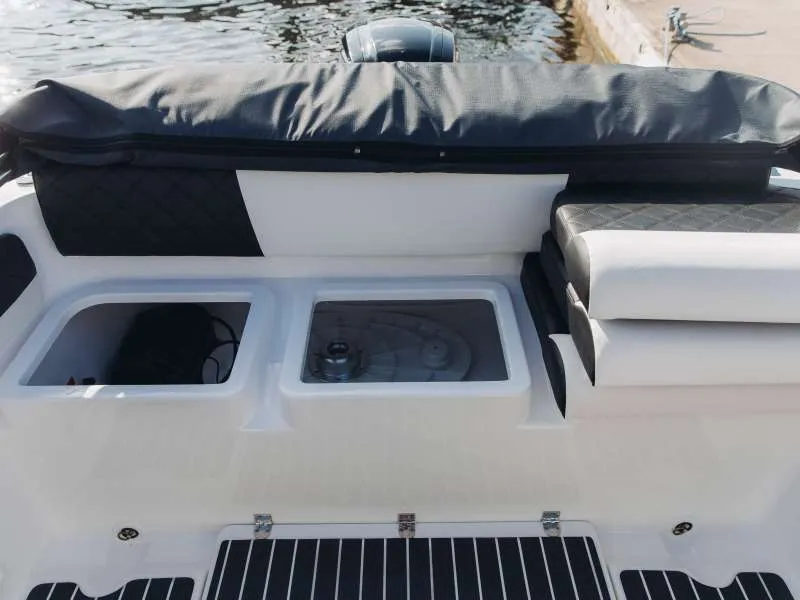 Phoenix 560, фото: 5